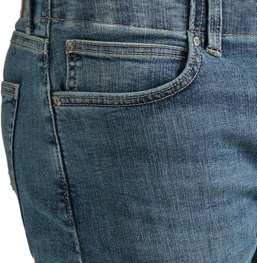 Lee Extreme Motion Slim Fit Straight Leg Cortez
